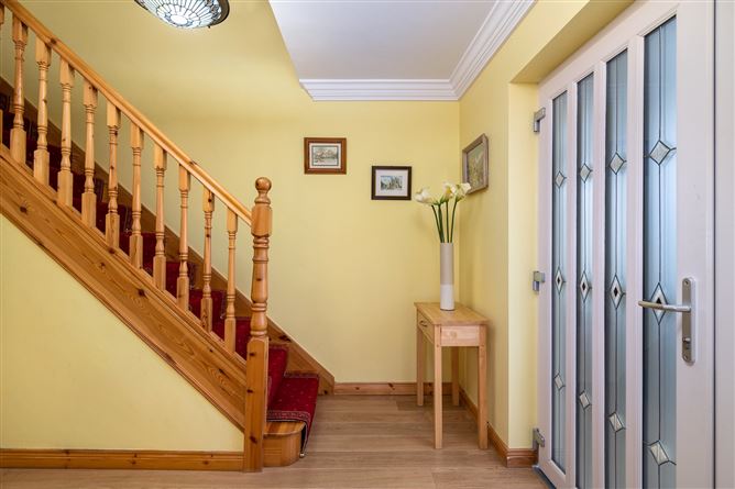 18 Bally Too Manor, Tarmonbarry, Co. Roscommon.