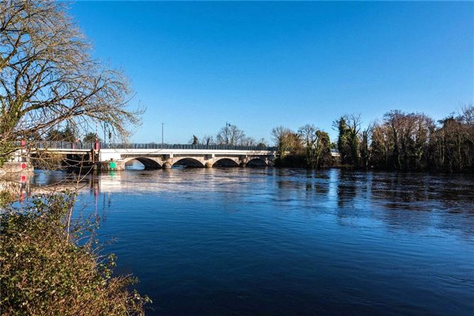 18 Bally Too Manor, Tarmonbarry, Co. Roscommon.