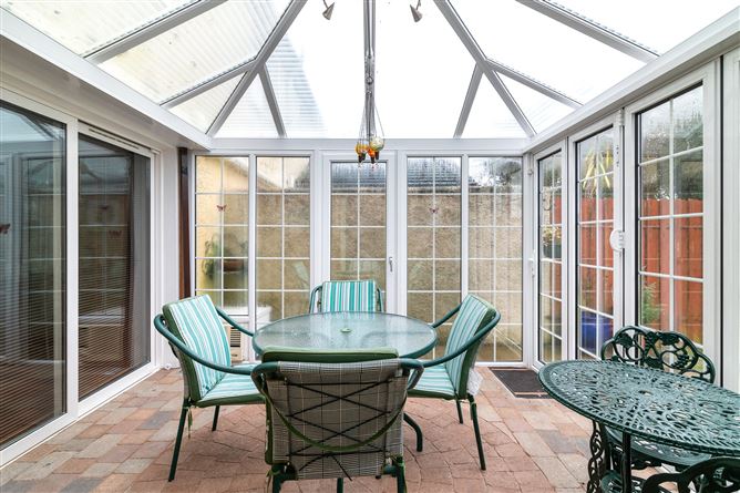 18 Bally Too Manor, Tarmonbarry, Co. Roscommon.