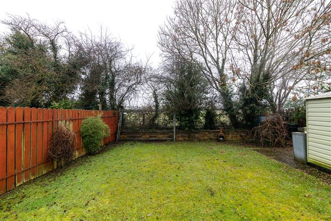 18 Bally Too Manor, Tarmonbarry, Co. Roscommon.