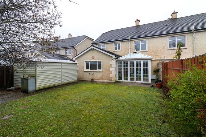 18 Bally Too Manor, Tarmonbarry, Co. Roscommon.