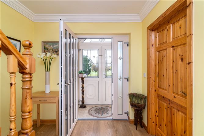 18 Bally Too Manor, Tarmonbarry, Co. Roscommon.
