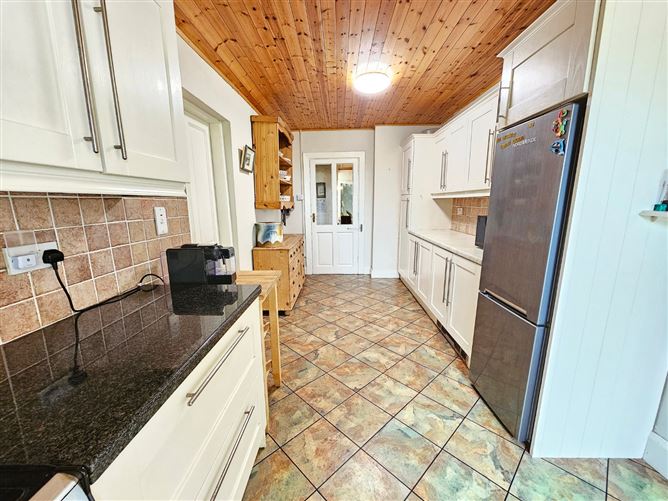 Manusmore, Clarecastle, Ennis, Co. Clare