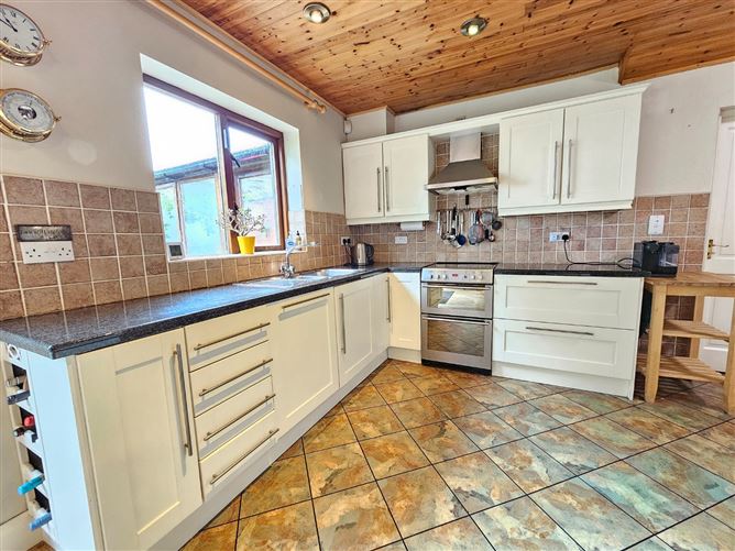 Manusmore, Clarecastle, Ennis, Co. Clare