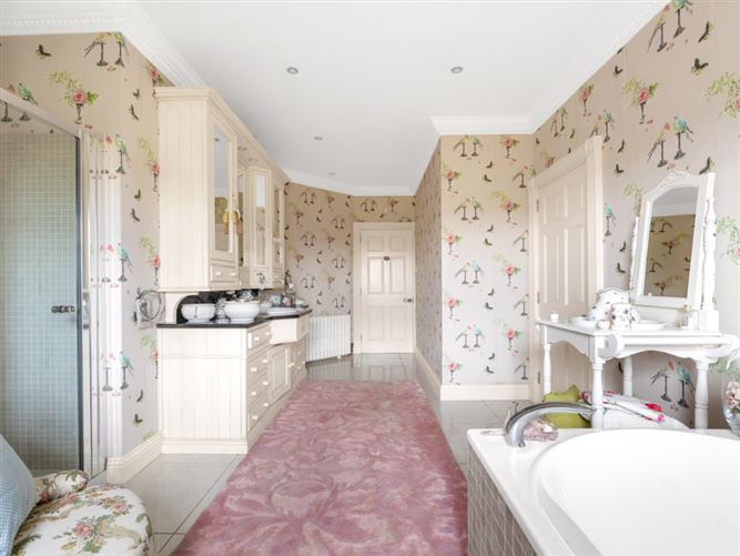Ladycastle House, Ladycastle Lower, Straffan, Co. Kildare
