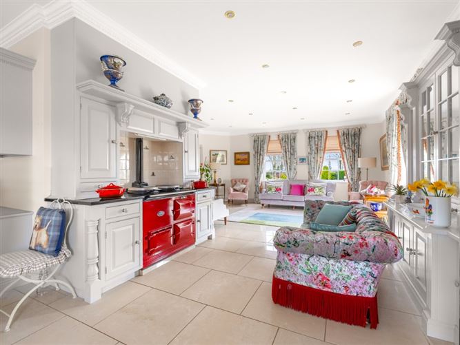 Ladycastle House, Ladycastle Lower, Straffan, Co. Kildare