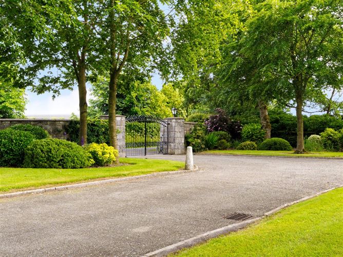 Ladycastle House, Ladycastle Lower, Straffan, Co. Kildare