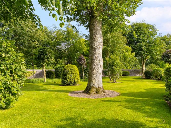 Ladycastle House, Ladycastle Lower, Straffan, Co. Kildare
