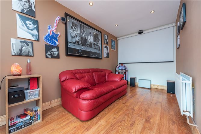 https://photos-a.propertyimages.ie/media/9/1/6/4962619/1ed7b59b-7b7c-486c-8cc8-5c148f329748_l.jpg