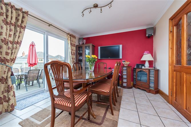 https://photos-a.propertyimages.ie/media/9/1/6/4962619/1ed7b59b-7b7c-486c-8cc8-5c148f329748_l.jpg