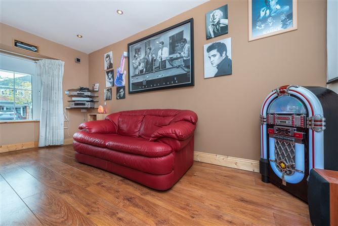https://photos-a.propertyimages.ie/media/9/1/6/4962619/1ed7b59b-7b7c-486c-8cc8-5c148f329748_l.jpg