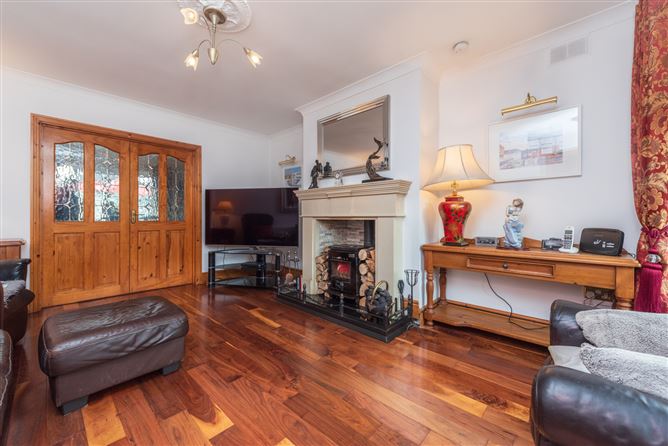 https://photos-a.propertyimages.ie/media/9/1/6/4962619/1ed7b59b-7b7c-486c-8cc8-5c148f329748_l.jpg