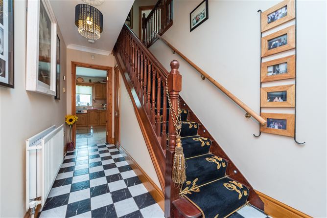 https://photos-a.propertyimages.ie/media/9/1/6/4962619/1ed7b59b-7b7c-486c-8cc8-5c148f329748_l.jpg
