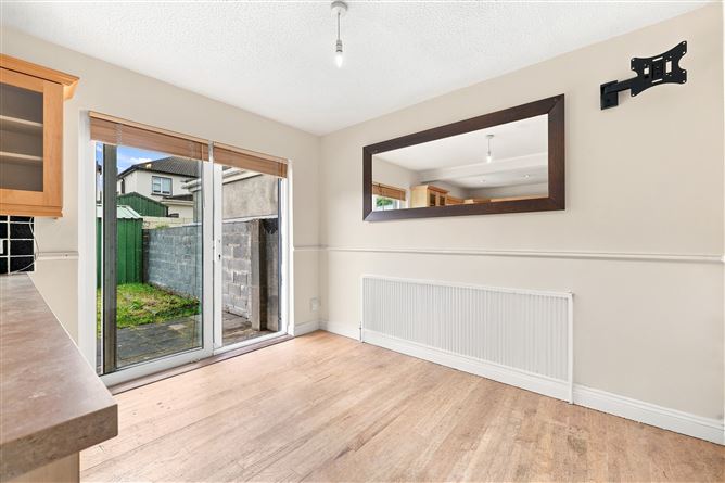 Photo 8 of 14 — 12 Heather Grove, Marlay Wood, Rathfarnham, Dublin 16