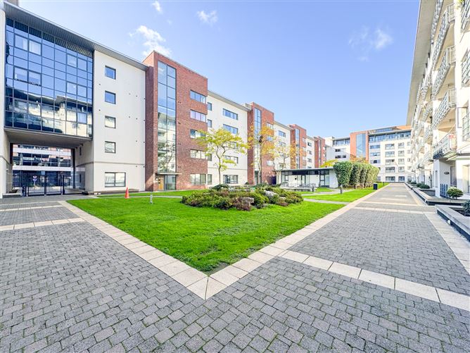 135 Scarriff House, Custom House Square, IFSC, Dublin 1