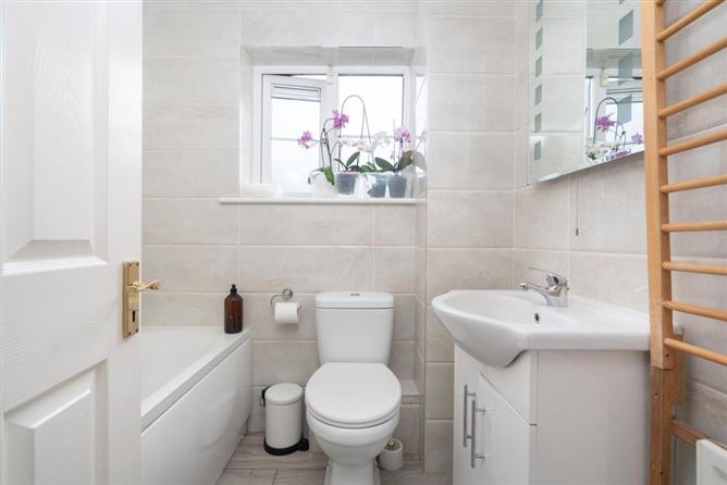 10 Mount Eustace Rise, Tyrrelstown, Dublin 15