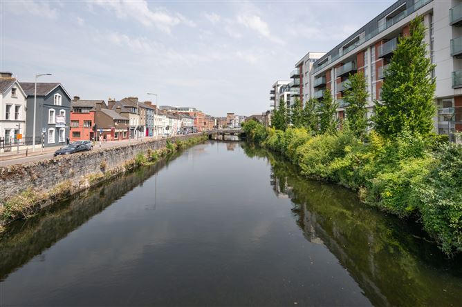 24 The Fastnet, Lancaster Gate, Lancaster Quay, Cork