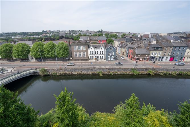 24 The Fastnet, Lancaster Gate, Lancaster Quay, Cork