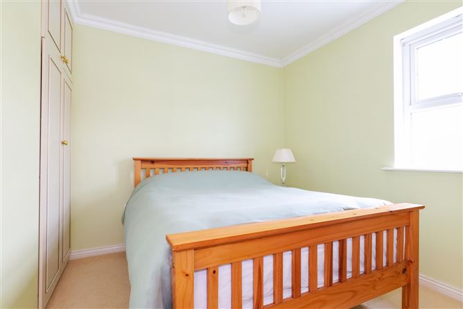 38 Claremont Park, Circular Road, Rahoon, Galway
