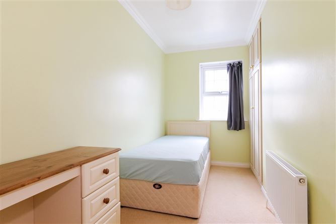 38 Claremont Park, Circular Road, Rahoon, Galway