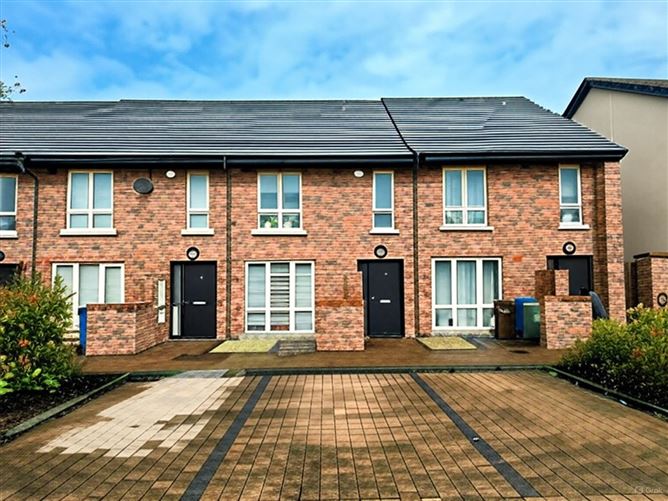 2 The Crescent, The Hawthorns, Tullamore, Offaly
