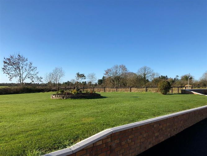 Ashdale House On 2.3 Acres, Roxborough, Roscommon