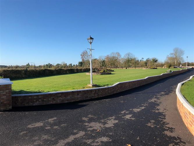 Ashdale House On 2.3 Acres, Roxborough, Roscommon