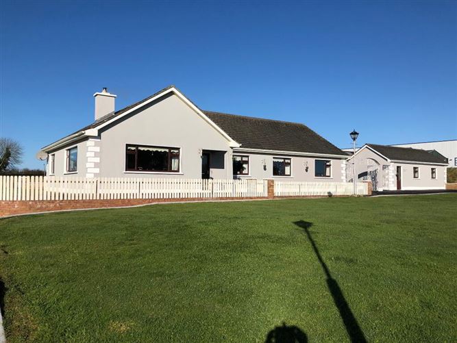 Ashdale House On 2.3 Acres, Roxborough, Roscommon