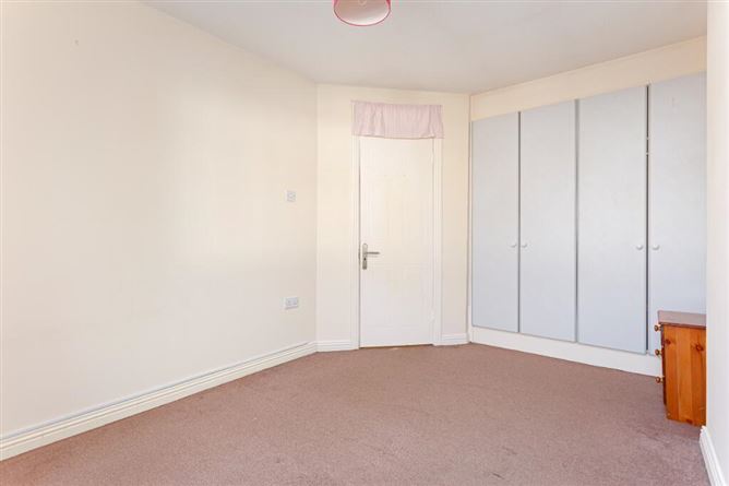 40 Earlsfort Road, Lucan, Dublin