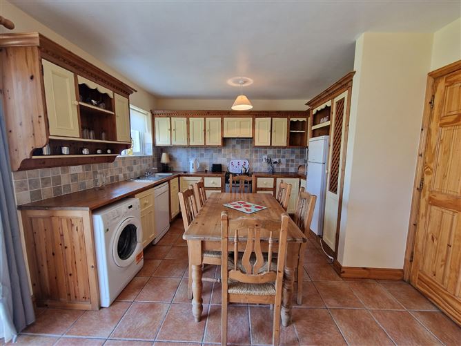 8 Atlantean Cottages, Miltown Road, Kilkee, Co. Clare