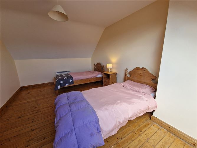 8 Atlantean Cottages, Miltown Road, Kilkee, Co. Clare