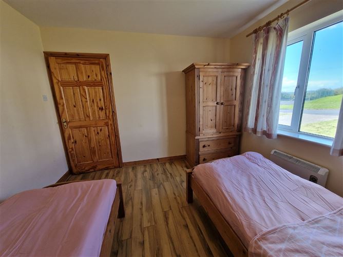 8 Atlantean Cottages, Miltown Road, Kilkee, Co. Clare
