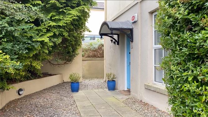 18 Roebuck Hall, The Palms, Clonskeagh, Dublin 14