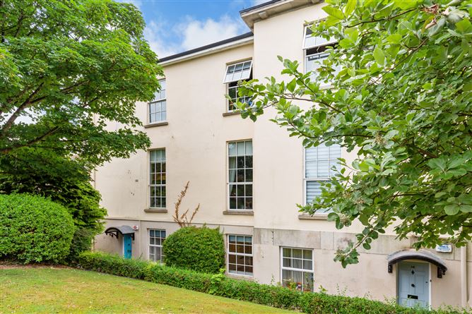 18 Roebuck Hall, The Palms, Clonskeagh, Dublin 14