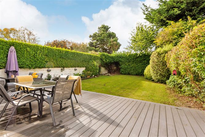 24 Pine Valley Grove, Rathfarnham, Dublin 16