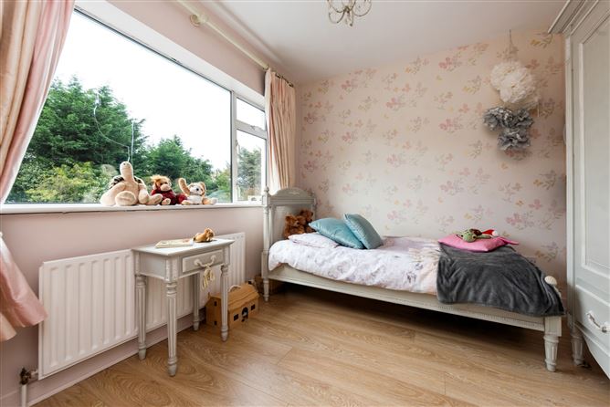 24 Pine Valley Grove, Rathfarnham, Dublin 16