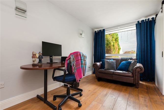 24 Pine Valley Grove, Rathfarnham, Dublin 16