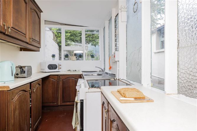 https://photos-a.propertyimages.ie/media/9/1/8/4956819/4b2fa7a0-dd12-4eb7-a6a3-0d2e015649a0_l.jpg