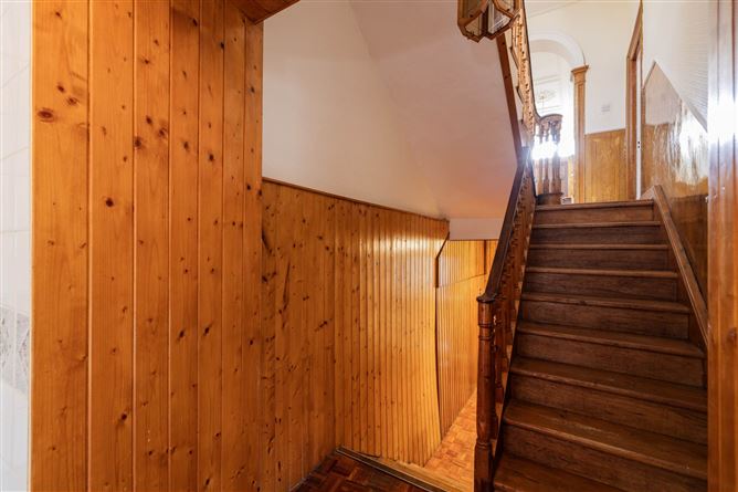 https://photos-a.propertyimages.ie/media/9/1/8/4956819/4b2fa7a0-dd12-4eb7-a6a3-0d2e015649a0_l.jpg