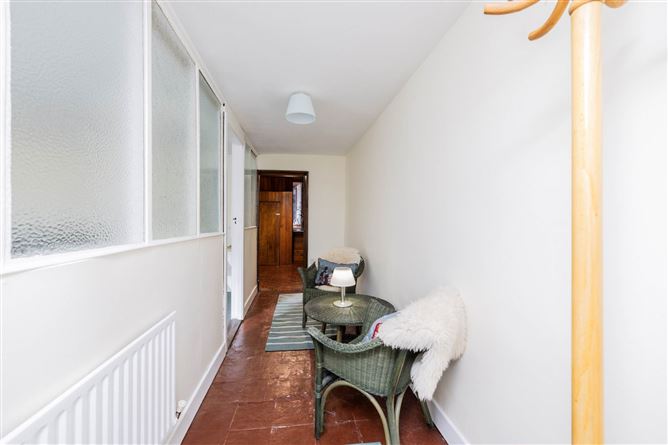 https://photos-a.propertyimages.ie/media/9/1/8/4956819/4b2fa7a0-dd12-4eb7-a6a3-0d2e015649a0_l.jpg