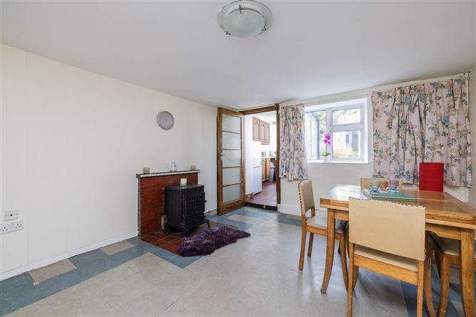 https://photos-a.propertyimages.ie/media/9/1/8/4956819/4b2fa7a0-dd12-4eb7-a6a3-0d2e015649a0_l.jpg