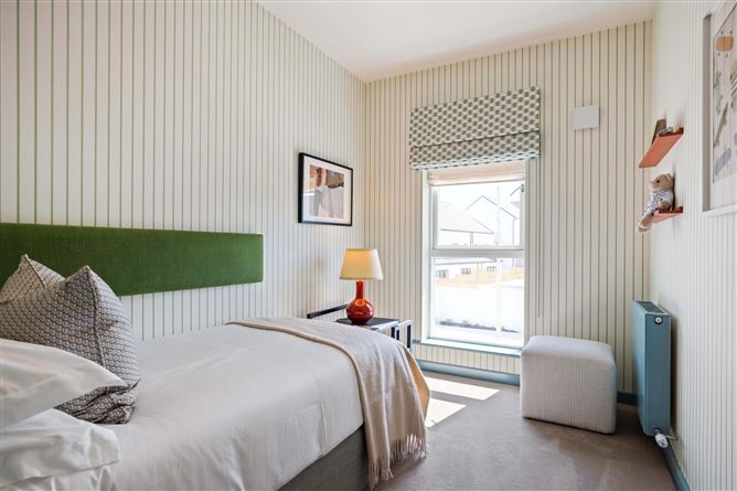 https://photos-a.propertyimages.ie/media/9/1/8/5002819/5bab8353-3d08-4676-8b88-dfde9e3ea73a_l.jpg