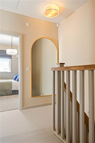 https://photos-a.propertyimages.ie/media/9/1/8/5002819/5bab8353-3d08-4676-8b88-dfde9e3ea73a_l.jpg
