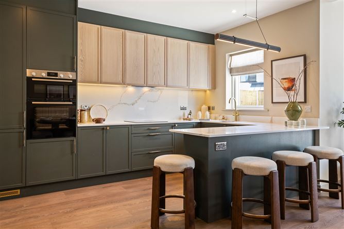 https://photos-a.propertyimages.ie/media/9/1/8/5002819/5bab8353-3d08-4676-8b88-dfde9e3ea73a_l.jpg