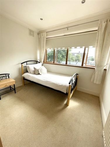 71 Wyattville Park, Loughlinstown, Dublin 18