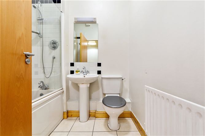 5 Barrow House, Custom House Square, IFSC, Dublin 1
