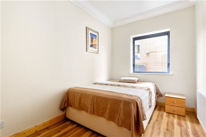 5 Barrow House, Custom House Square, IFSC, Dublin 1