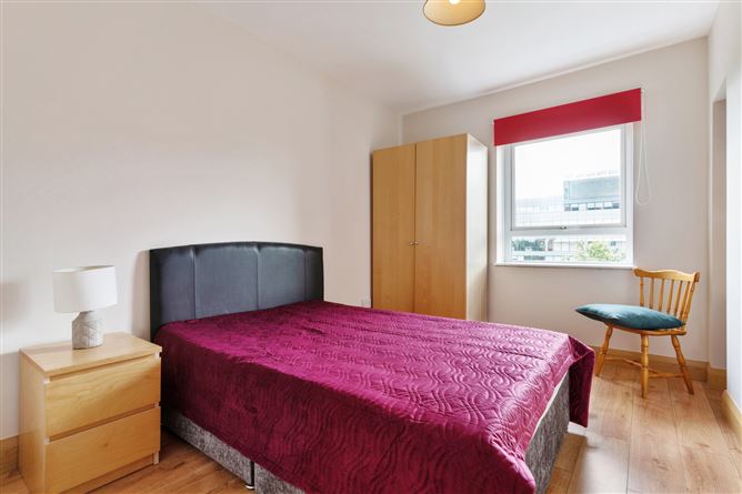 18 Raglan House, Ballsbridge Court, Ballsbridge, Dublin 4