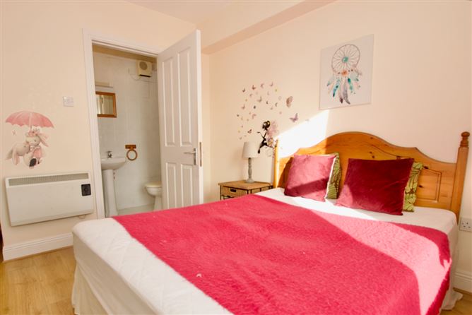 3 Irishtown Central, Athlone, Co. Westmeath