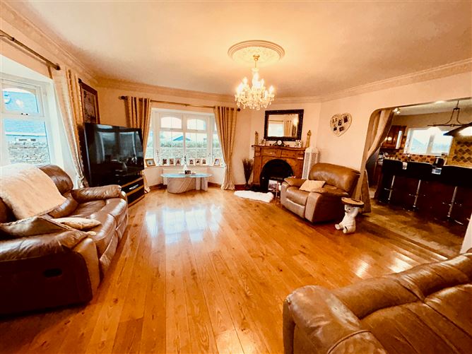 7 Cois Farraige, Magheracar, Bundoran, Donegal